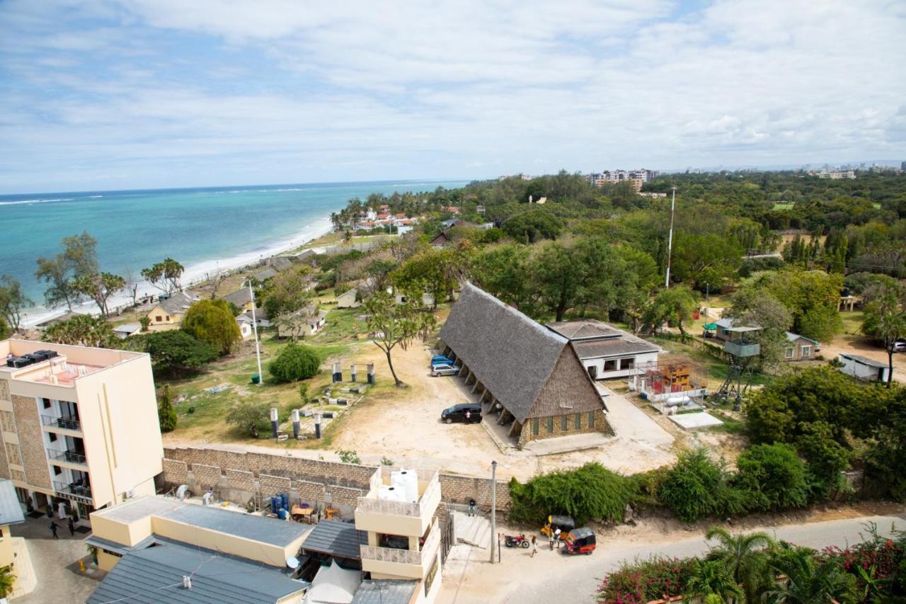 Beach Front Studio Apartment Nyali Beach Luaran gambar